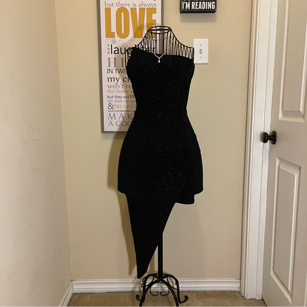 Chic Asymmetrical Black Dress